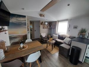 Khu vực ghế ngồi tại Chalet Zeewind