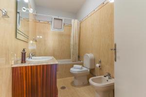 Koupelna v ubytování Casa dos Namora by Atlantic Holiday + 25 fotografií
