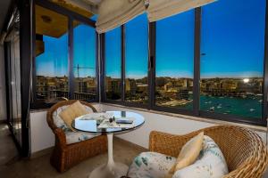 Μπαλκόνι ή βεράντα στο Waterfront Panorama Massive Three Bedrooms Flat 8S