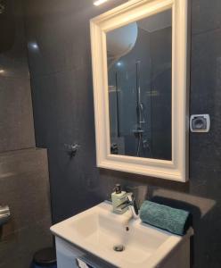 Phòng tắm tại Strefa Mariacka - D a m r o t a Residence