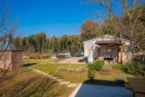 Κήπος έξω από το Modean in Pula - Haus für 2-3 Personen