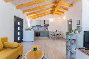 Η κουζίνα ή μικρή κουζίνα στο Modean in Pula - Haus für 2-3 Personen