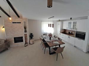 Kuchyň nebo kuchyňský kout v ubytování Villa Stare Brajde in Vela Traba - Haus für 6 Personen