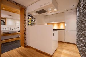 Nhà bếp/bếp nhỏ tại Beaulieu Apartment by HomeFlow