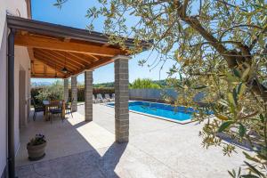 Bazén v ubytování Villa Ingrid in Buzet - Haus für 6 Personen nebo v jeho okolí