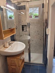 Ένα μπάνιο στο La Gru