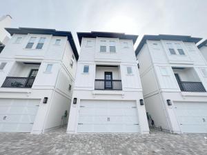 Το κτήριο όπου στεγάζεται  η παραθεριστική κατοικία