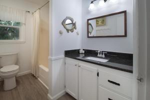 Et badeværelse på Sea Island Cotton Cottage + 71 billeder