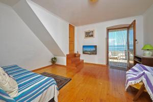 TV a/nebo společenská místnost v ubytování Snašić in Ravni * Istrien