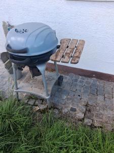 Kemudahan BBQ tersedia untuk tetamu di apartmen