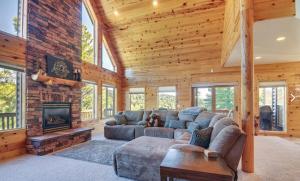 Billede fra billedgalleriet på Elkridge Cabin With ac, Teslacharger, And Dog Enclosure i Alton