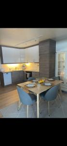 Kuchyň nebo kuchyňský kout v ubytování Casa Aurora Appartement