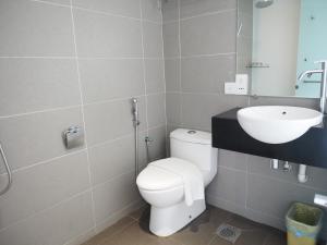 Ένα μπάνιο στο Mornington Hotel Medan Ipoh +17 φωτογραφίες