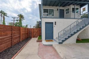 Μπαλκόνι ή βεράντα στο 2-bedroom apartment Central San Diego!