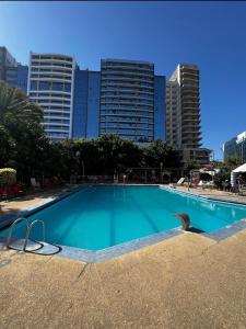 Πισίνα στο ή κοντά στο Panoramic Sea View on Malabata Beach, Huge Terrace, Two Bedrooms, Wifi, Garage