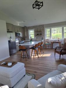 Kuchyň nebo kuchyňský kout v ubytování Cozy Country Cottage