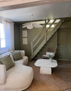 Ảnh trong thư viện ảnh của La Terrasse de L Anse Maison avec Vue Mer et Spa Extérieur ở Fermanville +25 ảnh