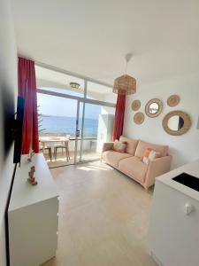 TV a/nebo společenská místnost v ubytování Luxury Apartment Playa del Cura
