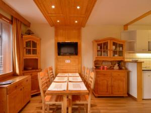 Kuchyň nebo kuchyňský kout v ubytování Appartement confortable 3 pièces pour 6/7 pers, animaux admis - FR-1-181-2767 + 9 fotografií