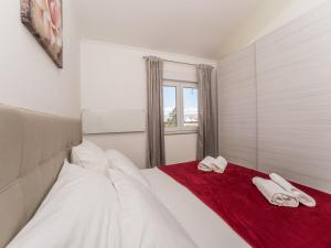 Katil atau katil-katil dalam bilik di Two Bedroom Apartment With Private Pool +23 gambar