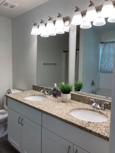 Koupelna v ubytování Peaceful & Spacious Family Home