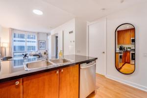 Fotografie z fotogalerie ubytování 2BR Yorkville Condo - Self Check In & Free Parking v destinaci Toronto + 31 fotografií