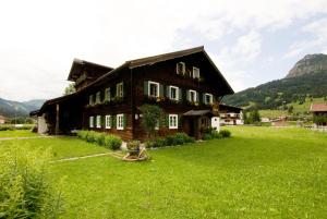 Phong cảnh thiên nhiên gần chỗ nghỉ nhà dân