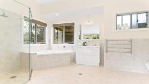 Ένα μπάνιο στο Sage In Nth Avoca - Central Coast Beach Breaks +10 φωτογραφίες