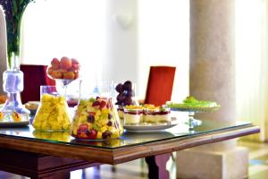 Comida no hotel ou em algum lugar perto