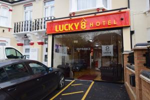 Afbeelding uit fotogalerij van Lucky 8 Hotel in Ilford