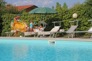 Afbeelding uit fotogalerij van Corte degli Olivi Appartamenti in Manerba del Garda +63 foto's