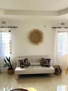 Φωτογραφία από το άλμπουμ του Qwithu Villa, Cozy Room in Shared 4-Bedroom House σε Μπλαντάιρ +7 φωτογραφίες