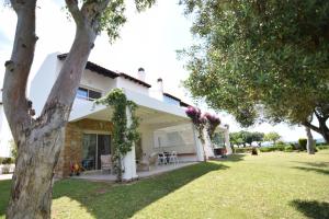 Vonkajšia záhrada v ubytovaní Villa Anemi