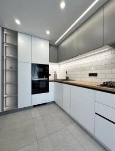 Nhà bếp/bếp nhỏ tại Boutique apartment Most City Area +4 ảnh