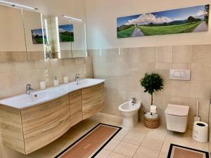 Koupelna v ubytování Art Loft Baden-Baden + 56 fotografií