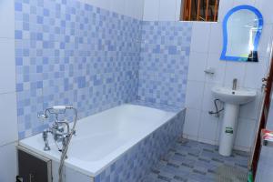 Φωτογραφία από το άλμπουμ του PrimeRose Hotel Mubende σε Mubende