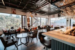 Ресторан / где поесть в Hoang Thien Homestay & Sport