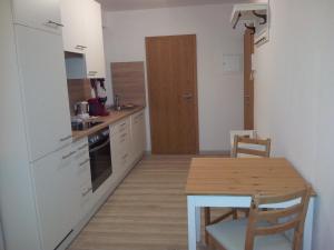 Kuchnia lub aneks kuchenny w obiekcie Haus am Bach