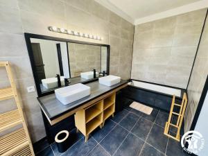 Ένα μπάνιο στο La prade +17 φωτογραφίες