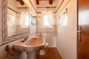 Ένα μπάνιο στο Casa Sorrapa +24 φωτογραφίες
