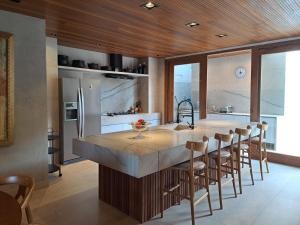 Η κουζίνα ή μικρή κουζίνα στο Casa Pipa Ao Centro