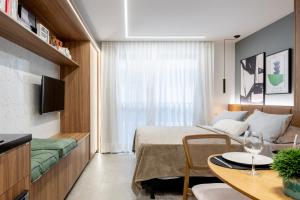 Televisyen dan/atau pusat hiburan di GO24 by LikeHome