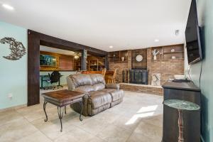 Η κουζίνα ή μικρή κουζίνα στο The Central Nest - 3BR Monthly Family Home