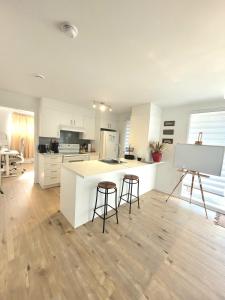 Köök või kööginurk majutusasutuses MTR Apart Montreal Hospital Corporate Stay +14 fotot