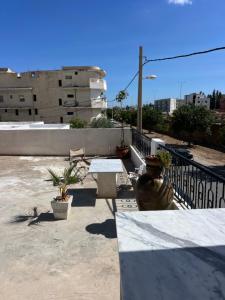 Μπαλκόνι ή βεράντα στο Djelassi