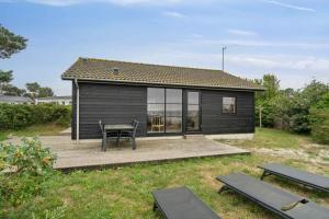Zahrada ubytování Holiday Home By Balka Beach With Perfect Location