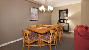 Χώρος καθιστικού στο Woodrun Lodge 211 | Ski-In Ski-Out Condo w/ Heated Pool, Hot Tub, Parking, & Gym