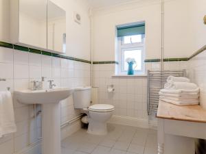 Bilik mandi di 2 bed in Gower 77978 +25 gambar