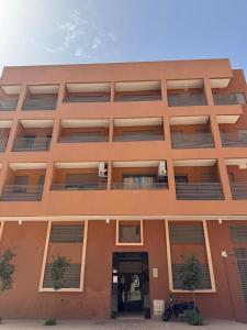 Το κτήριο όπου στεγάζεται  το διαμέρισμα