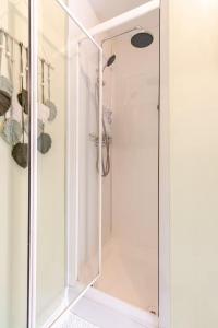 Ένα μπάνιο στο Quirky Stay 10 min walk to city with free parking +11 φωτογραφίες